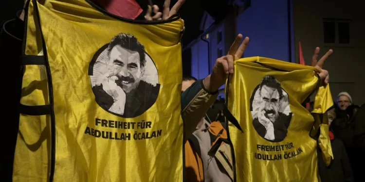 Ciwanan Banga Têkoşîna Yekgirtî ya Li Dijî Şîdeta Polîsan kirin