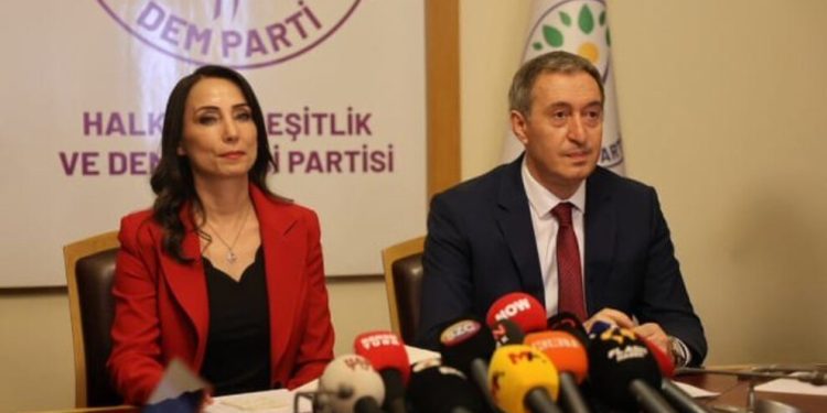 Heyeta DEM Partiyê piştî hevdîtina li gel AKP û MHP’ê civîneke çapemeniyê li dar xist