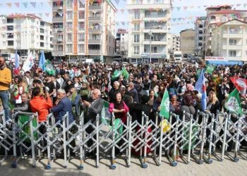 Li Curne Reş û Depê agirê Newrozê hat pêxistin