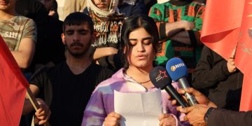 Ciwanên Şoreşger ên Qamişlo li dijî destûrnameya Şamê helwestê xwe nîşan dan