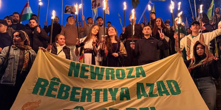 Pîrozbahiya Newrozê li Kela Esslingen