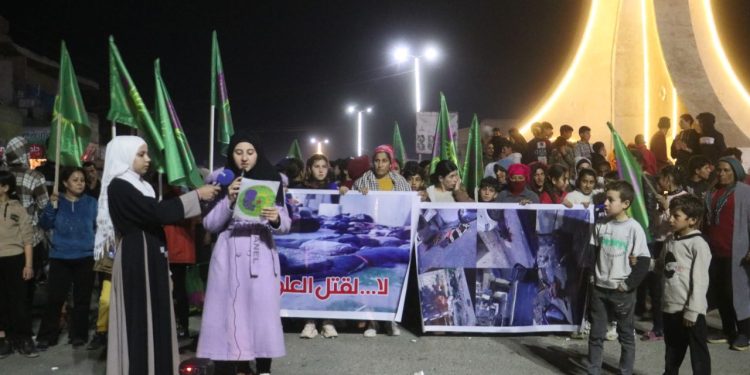 Jinên Ciwan ên Tebqa li hemberî qetilkirina Elewîyan helwestê xwe nîşandan