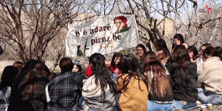 Yekîtiya Jinên Ciwanên Şengalê bi boneya 8’ê Adarê seminer lidarxistin
