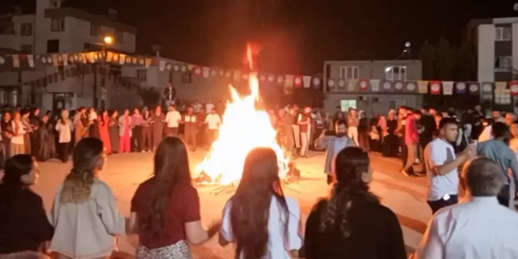 Cejna Newrozê li Seyhanê