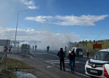 Meşvanên Amara ên ku ru bi ruyê êrîşê hatin ber bi Xelfetiyê ve dimeşin