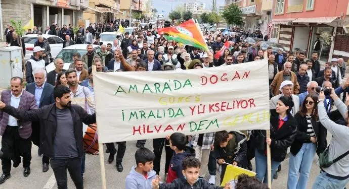 Meşa ber bi Amarayê roja xwe ya sêyemin de ye