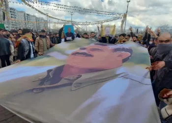 KJK: Jin û ciwan bi Rêber APO ber bi azadiyê ve dimeşin