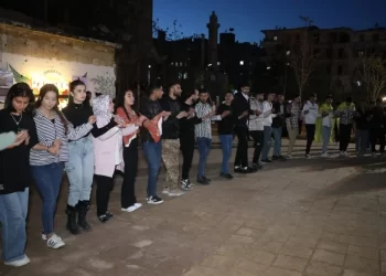 Ciwanên Helebê  bi boneya 4’ê Nîsanê şahiyek li dar xist