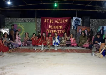 Li Dirbêsiyê Şevbihêrka ‘Ji bo Azadiyê, Dem Dema Pêşengtiyê ye’