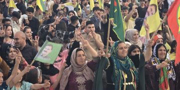 Bi hezaran li Heseke rojbûna Rêber Apo pîroz kirin