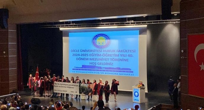 Xwendekarên hiqûqê li Amed Onder bi bîr anîn