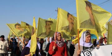 Li Şengalê, gelê Êzidî û Ereb ji bo azadiya fîzîkî ya Rêber APO meşiyan