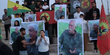 Ciwanan Kongreya 12’emîn a PKK silav kirin û şehîdên pêşeng bibîranîn