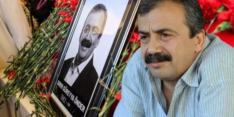 Hin kes serî nadin dilê mirovan û naçin… Ew li wir dimînin