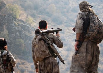 Êrîşên artêşa Tirk dewam dikin: 2 gerîla şehîd bûn