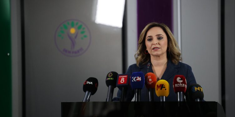 DEM Partiyê amadekariyê dike ku di demeke kurt de biçe Îmraliyê