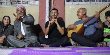 Efrîniyên li Heseke şahiyan li dardixînin