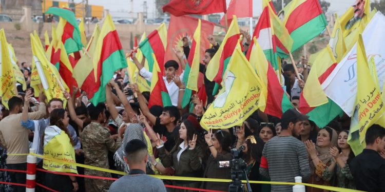 Bi hezaran tevlî pîrozbahiya salvegera 13’emîn a Şoreşa Rojava li Heseke bûn