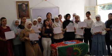 Jinên ciwan li Helebê perwerdehiya alîkariya yekem temam kirin