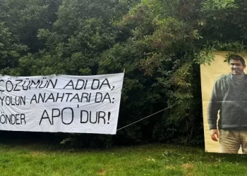 Li Parîsê Salvegera Şoreşa Rojava hat pîrozkirin