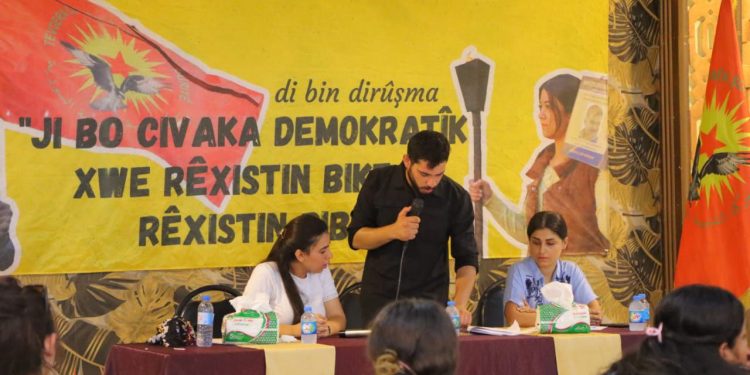 Ciwanên Şoreşger ê Sûriyê komxebata “Dewlet, desthilatdarî û demokrasî” lidardixin