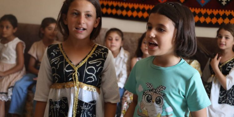 Çand û hûnera kurdî di nava ciwan û zarokên Hesekê zindî dibe