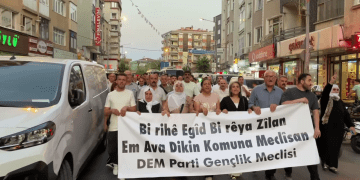 Li Stenbolê di pêşengtiya ciwanên Partiya DEM’ê de meşa 15’ê Tebaxê