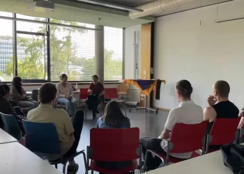 Grûpa Zanîngeha Kurd a Mainzê Çalakiya Agahdariyê ya “Rheinmetall Kampa Bêçekdarkirinê” Lidarxist