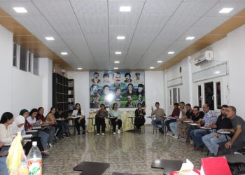 Ciwanên Dirbêsiyê nirxandinên Rêber Apo derbarê “Qetilê Kastîk” nîqaş dikin