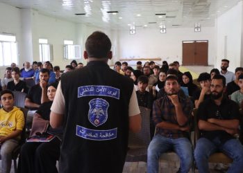 Ciwanên Şoreşger ên Reqa tekoşîna li dijî madeyên hişbir nîqaş dikin