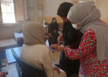 Yekîtiya Jinên Ciwan ên Reqa perwerdeyên xwe didomin