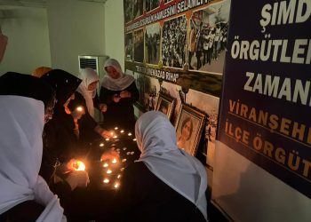 Meclîsa Ciwanên Partiya DEMê li Adana û Amed ji bo Şehîdan Bîranîn Lidarxist