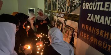 Meclîsa Ciwanên Partiya DEMê li Adana û Amed ji bo Şehîdan Bîranîn Lidarxist