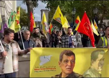 Li London bi pêşengtiya Ciwanên Şoreşger berxwedana Şêx Meqsûd û Eşrefiyê hat silav kirin