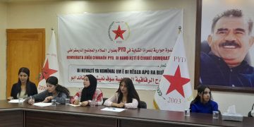 Jinên Ciwan ên PYD li Qamîşloyê Komxebata “Bi Rêhevaltiya Komunalîst Em Bi Rêber Apo re Bijin” Lidar Xistin