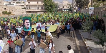 Bi hezaran kes li Helebê ji bo azadiya Rêber Apo meşiyan