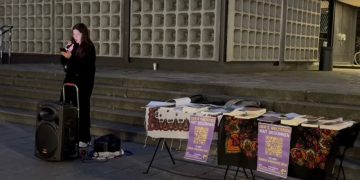 Ciwanên Kurd ên Berlînê Li Dijî Komploya 9’ê Cotmehê Standeke Agahdariyê Lidar Xistin