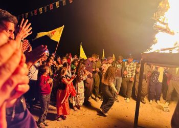 Ciwanên li Til Temirê li dijî nenaskirina Cejna Newrozê bertek nîşan dan