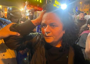 Polîsan Êrîşî Ciwanên Ku Diçûn Meşa Azadiyê Kirin