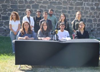 Ciwan dê li Amed û Bursayê “Meşa Azadiyê” li dar bixin