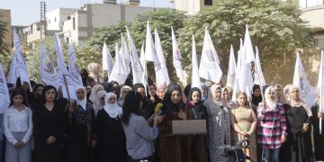 Kombûyîna Jinên Zenebuya êrîşên li Helebê şermezar dike: “Ev sûcekî şer e.”