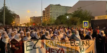 Meşa Azadiya Rêber APO bi coş û kelecaneke mezin berdewam dike