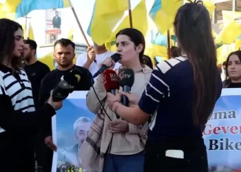 Ciwanên Şengalê ji bo azadiya Rêber APO meşiyan