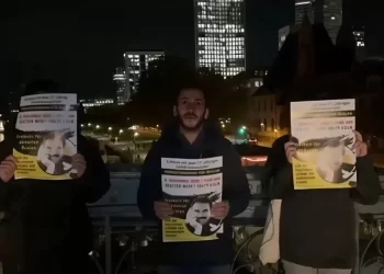 Ji aliyê Ciwanan Frankfûrte bangawazi ji bo Meşa Mezin a 8’ê Mijdarê