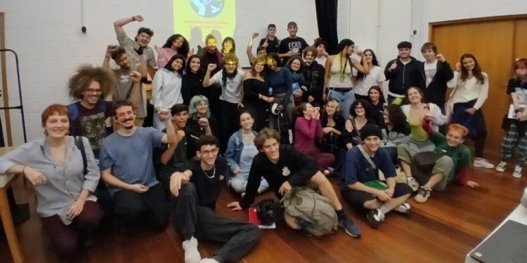 Xwendekarên São Paulo’yê paradîgmaya Rêber APO nîqaş kirin