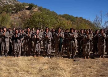 Gerîlayan Cejna Berxwedana Neteweyî pîroz kirin