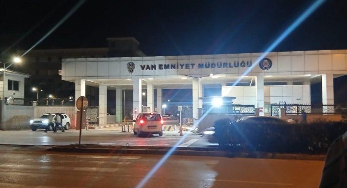 Xwendekarên ku di bi îşkenceyê hatibûn girtin hatin berdan