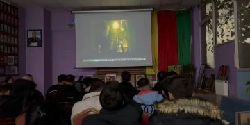 Endamên ciwan ên CKF fîlma “Eyna Bejnê” nîşan dan