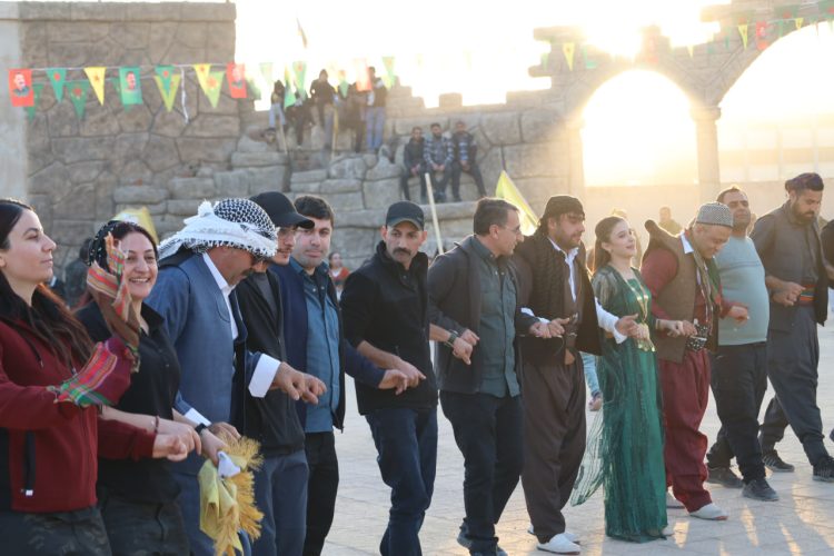 Li Hesekê ji bo 27’ê Mijdarê şahiyek hat darxistin