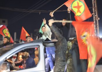 Gelê Qamişlo bi pêşengtiya Tevgera Ciwanên Şoreşger Roja Berxwedana Neteweyî pêşwazî kir